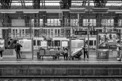 Bahnsteigkante